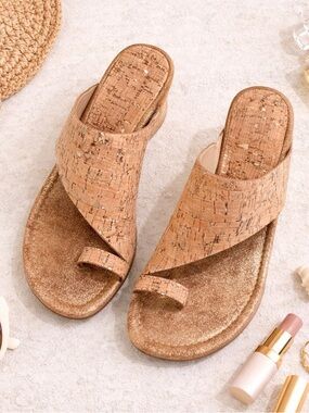 Donald Pliner Cork Platform Sandals Neutral Quiet Luxury Resort 8.5